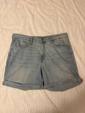 Old Navy Light Denim Shorts Plus Size 16